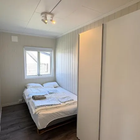 Newly Renovated Centrally Located In Σπίτι διακοπών *